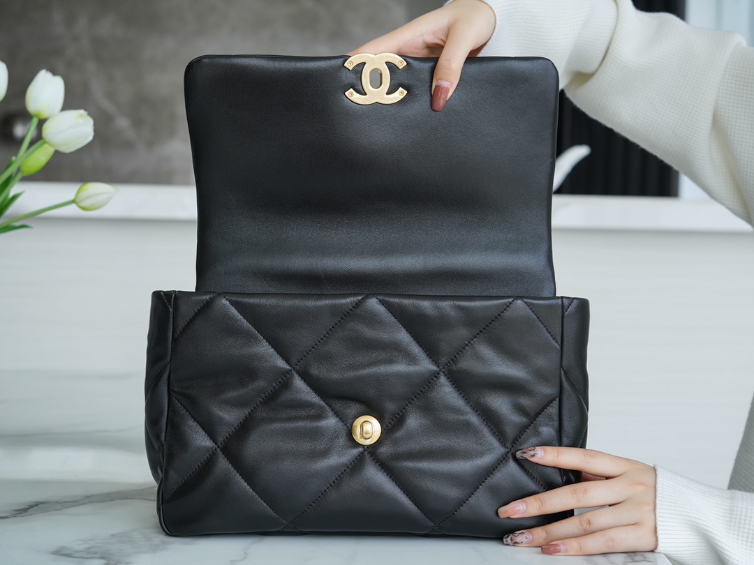 最高級シャネルスーパーコピー シャネルバッグコピー CHANEL 19 ラージ ハンドバッグ ブラック AS1161 B04852 94305 ラムスキン ゴールド金具 - 画像 (6)