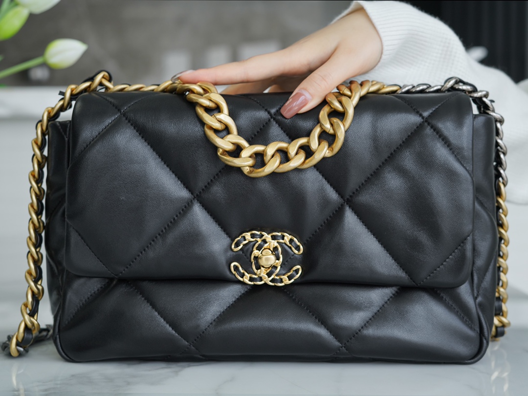 最高級シャネルスーパーコピー シャネルバッグコピー CHANEL 19 ラージ ハンドバッグ ブラック AS1161 B04852 94305 ラムスキン ゴールド金具 - 画像 (4)