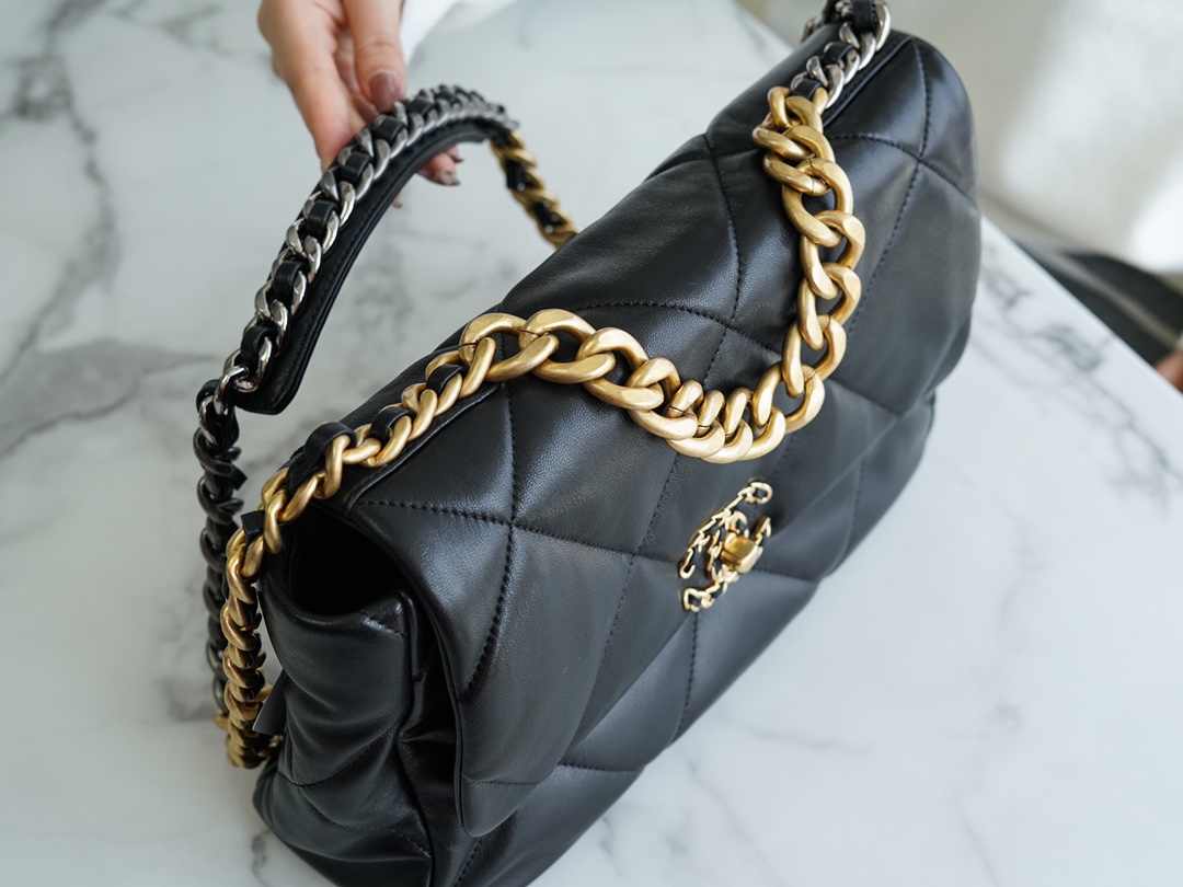 最高級シャネルスーパーコピー シャネルバッグコピー CHANEL 19 ラージ ハンドバッグ ブラック AS1161 B04852 94305 ラムスキン ゴールド金具 - 画像 (3)