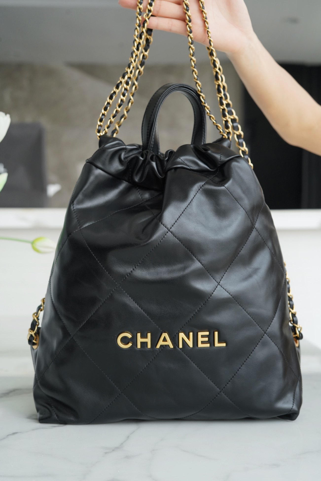 最高級シャネルスーパーコピー シャネルバッグコピー CHANEL 22 バックパック ブラック AS3859 B08037 94305 カーフスキン ゴールド金具 - 画像 (9)