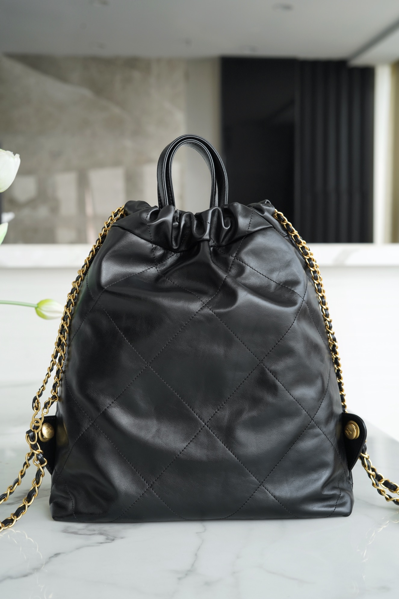 最高級シャネルスーパーコピー シャネルバッグコピー CHANEL 22 バックパック ブラック AS3859 B08037 94305 カーフスキン ゴールド金具 - 画像 (7)