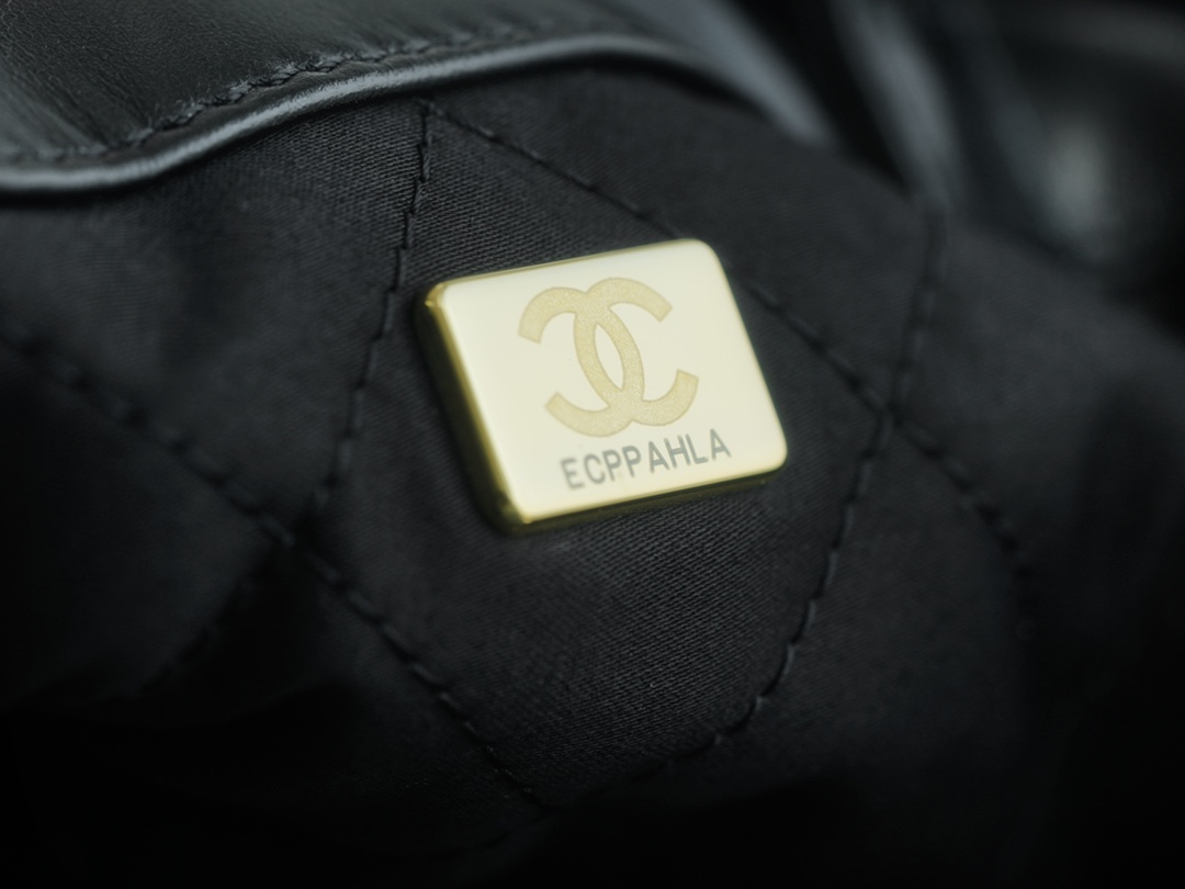 最高級シャネルスーパーコピー シャネルバッグコピー CHANEL 22 バックパック ブラック AS3859 B08037 94305 カーフスキン ゴールド金具 - 画像 (2)
