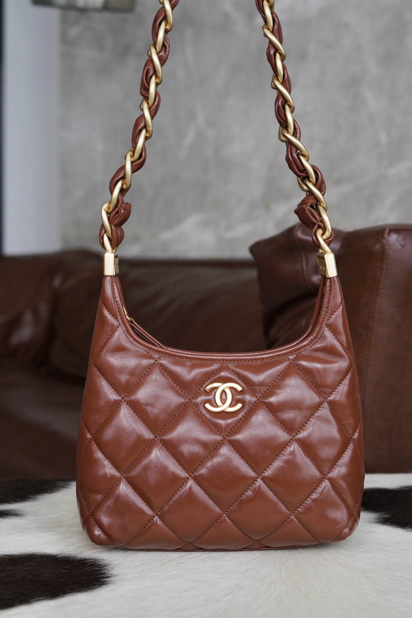最高級シャネルスーパーコピー シャネルバッグコピー CHANEL スモール ホーボー バッグ ブラウン AS4922 B16897 NY562 ラムスキン ゴールド金具 - 画像 (9)