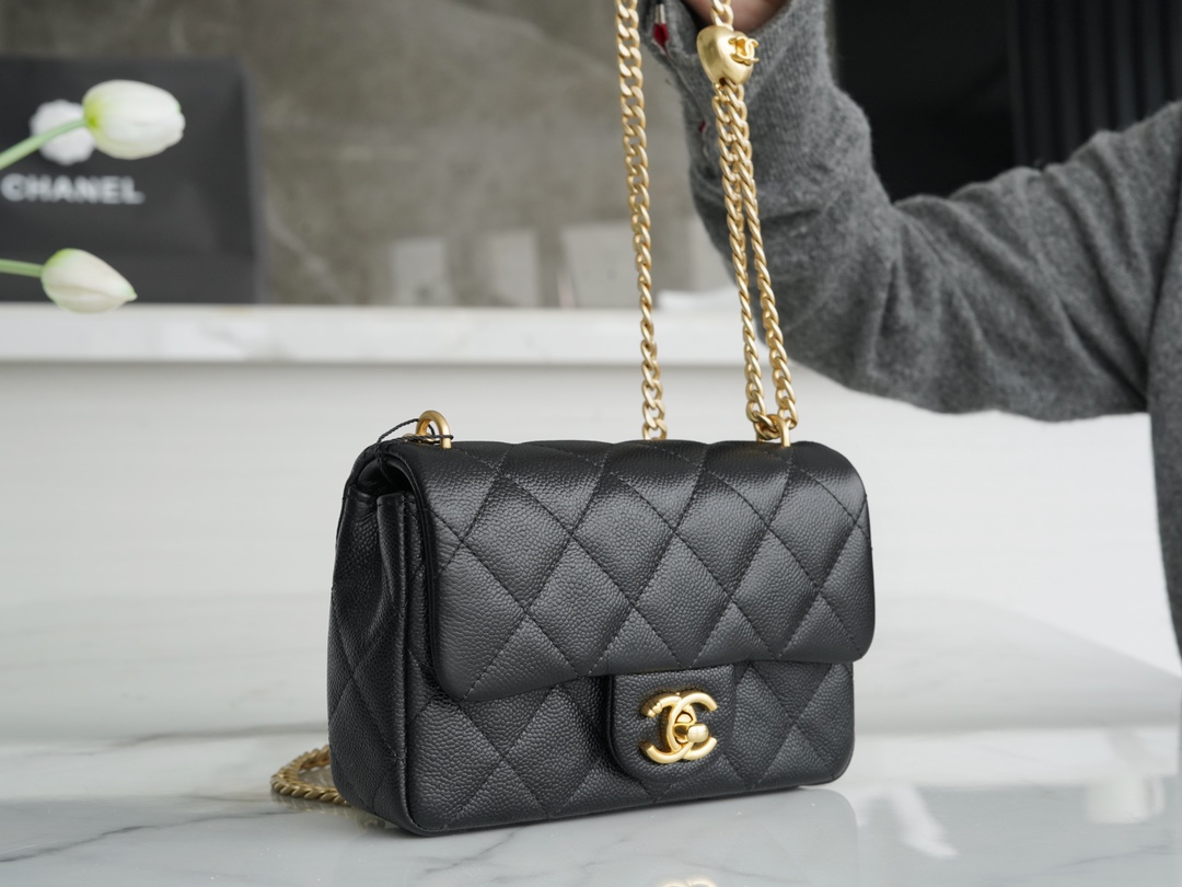 最高級シャネルスーパーコピー シャネルバッグコピー CHANEL ミニ クラシック ハンドバッグ ブラック A69900 キャビアスキン ゴールド金具 - 画像 (8)