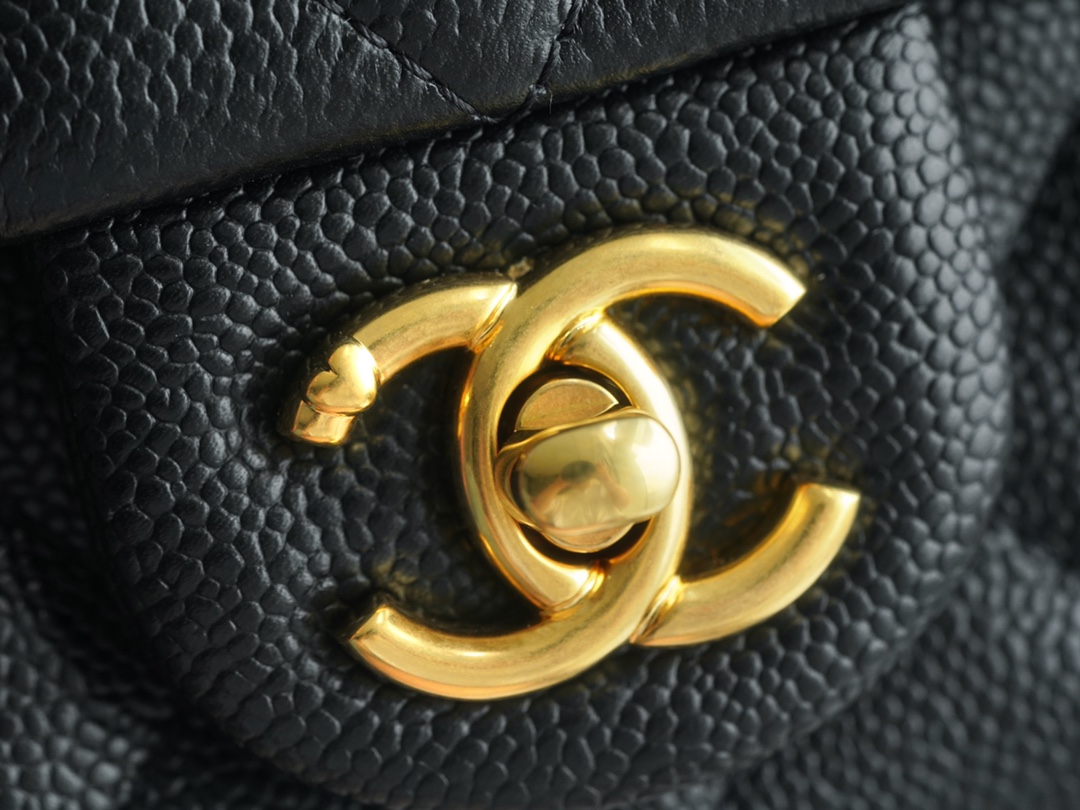 最高級シャネルスーパーコピー シャネルバッグコピー CHANEL ミニ クラシック ハンドバッグ ブラック A69900 キャビアスキン ゴールド金具 - 画像 (3)