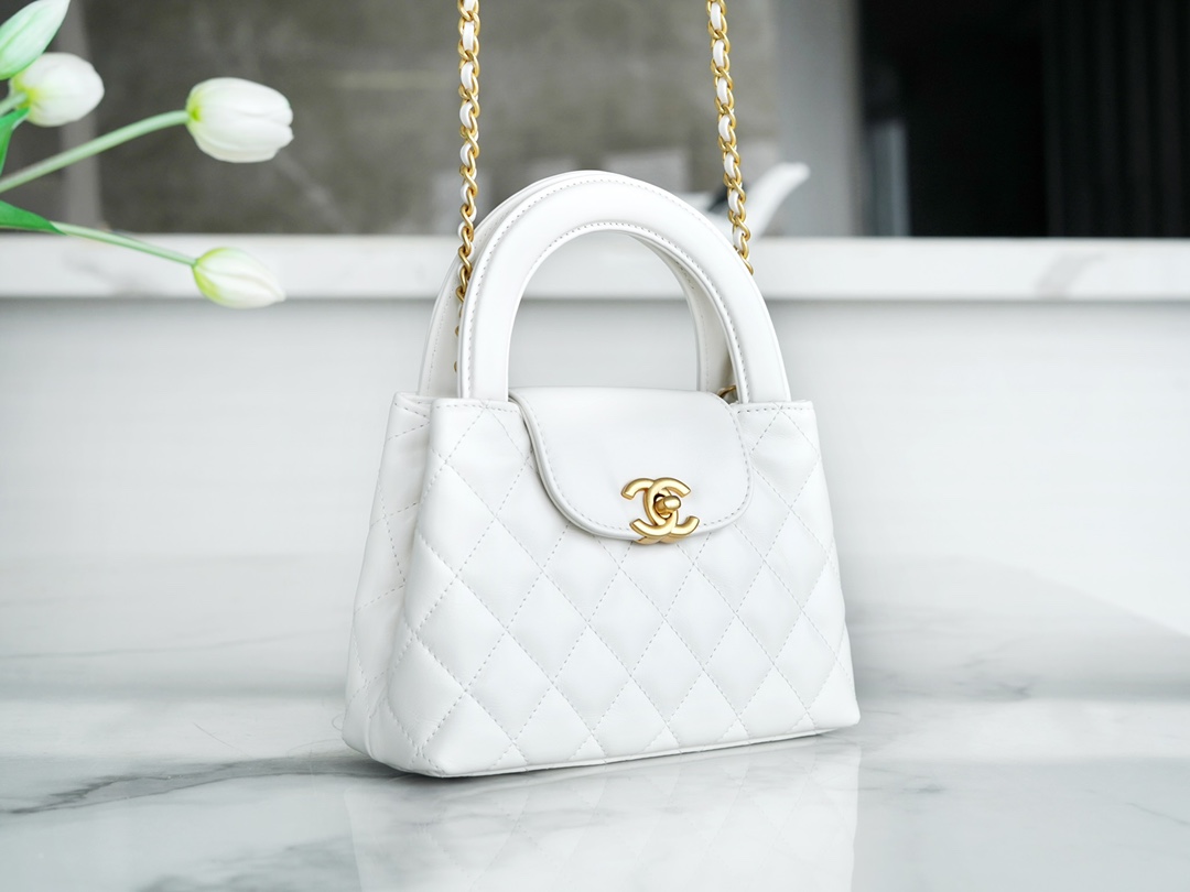 最高級シャネルスーパーコピー シャネルバッグコピー CHANEL ミニ ショッピング バッグ ホワイト AS4416 B14296 10601 カーフスキン ゴールド金具 - 画像 (8)