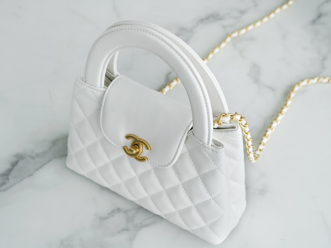 最高級シャネルスーパーコピー シャネルバッグコピー CHANEL ミニ ショッピング バッグ ホワイト AS4416 B14296 10601 カーフスキン ゴールド金具 - 画像 (4)