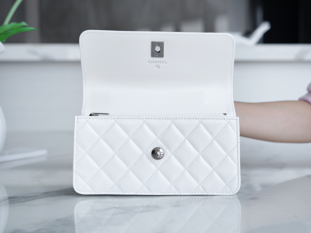 最高級シャネルスーパーコピー シャネルバッグコピー CHANEL マトラッセ チェーンクラッチ バッグ ホワイト AP3566 B14291 10601 ラムスキン シルバー金具 - 画像 (6)