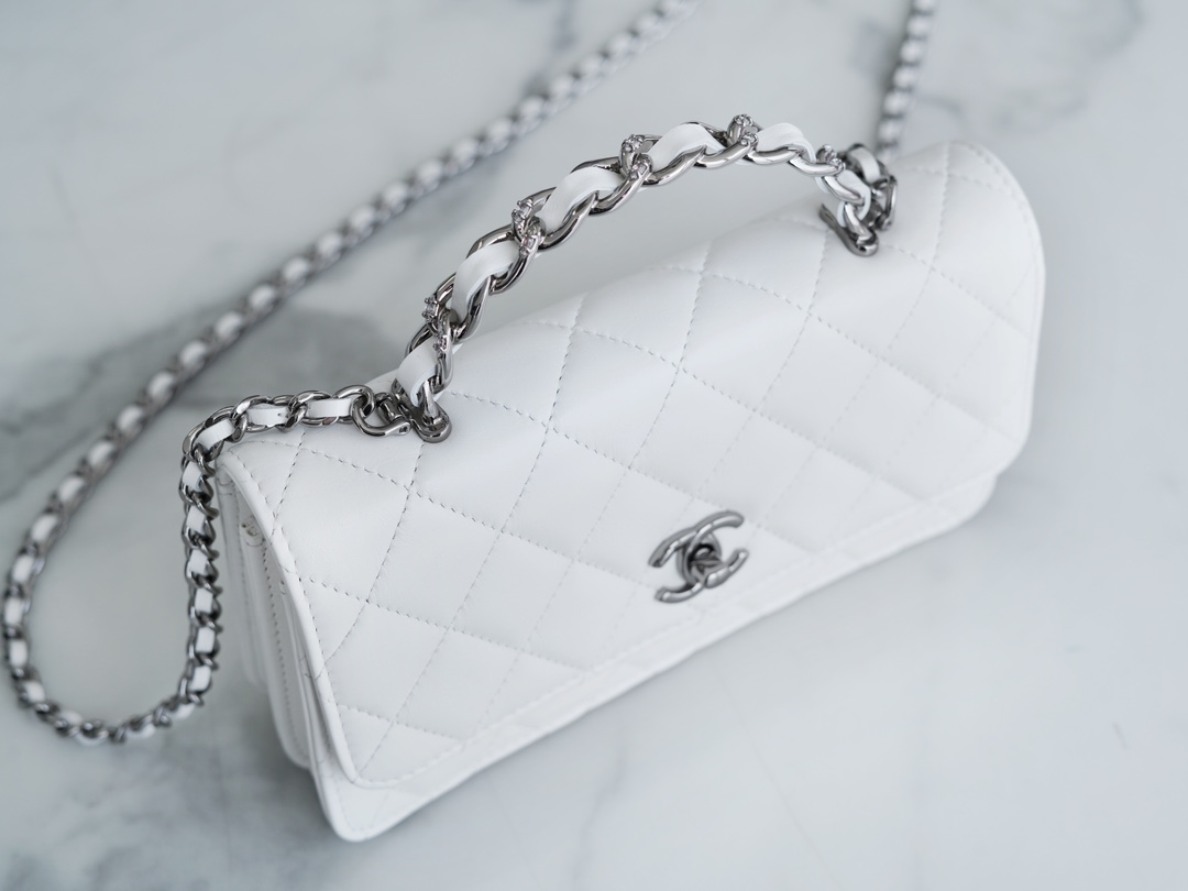 最高級シャネルスーパーコピー シャネルバッグコピー CHANEL マトラッセ チェーンクラッチ バッグ ホワイト AP3566 B14291 10601 ラムスキン シルバー金具 - 画像 (2)