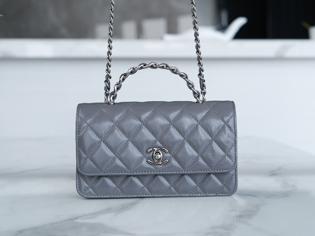 最高級シャネルスーパーコピー シャネルバッグコピー CHANEL マトラッセ チェーンクラッチ バッグ グレー AP3566 B14291 NR652 ラムスキン シルバー金具 - 画像 (9)