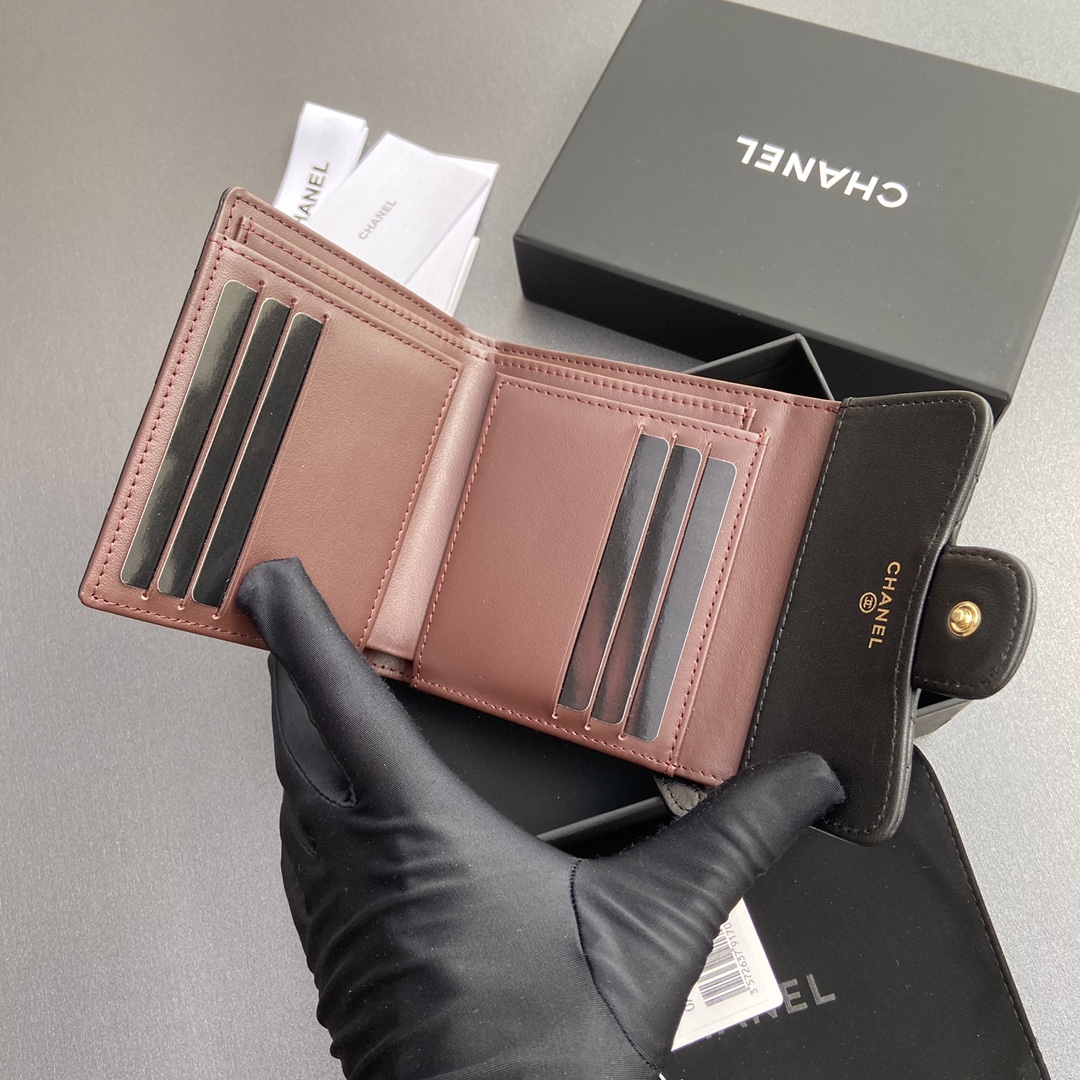 最高級シャネルスーパーコピー シャネル財布コピー 三つ折り財布 マトラッセ ココマーク ブラック A82288 Y01295 C3906 カーフスキン ゴールド金具 - 画像 (4)