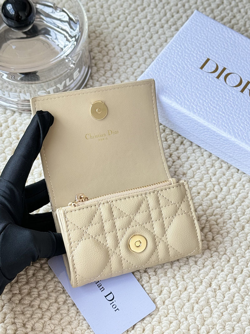 N品 DIOR ディオール財布コピー Dior Caro Glycine ウォレット S5132UWHC_M51U パウダーベージュ ゴールド金具 激安優良店 - 画像 (3)