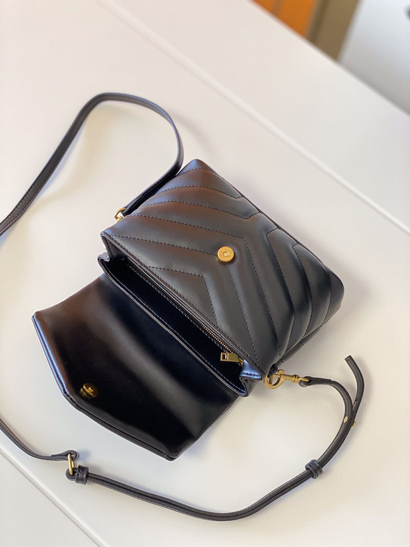 N品 YSL サンローラン 斜めがけバッグ ルル トイバッグ ブラック 678401DV7071000 ラムスキン ゴールド金具 - 画像 (5)