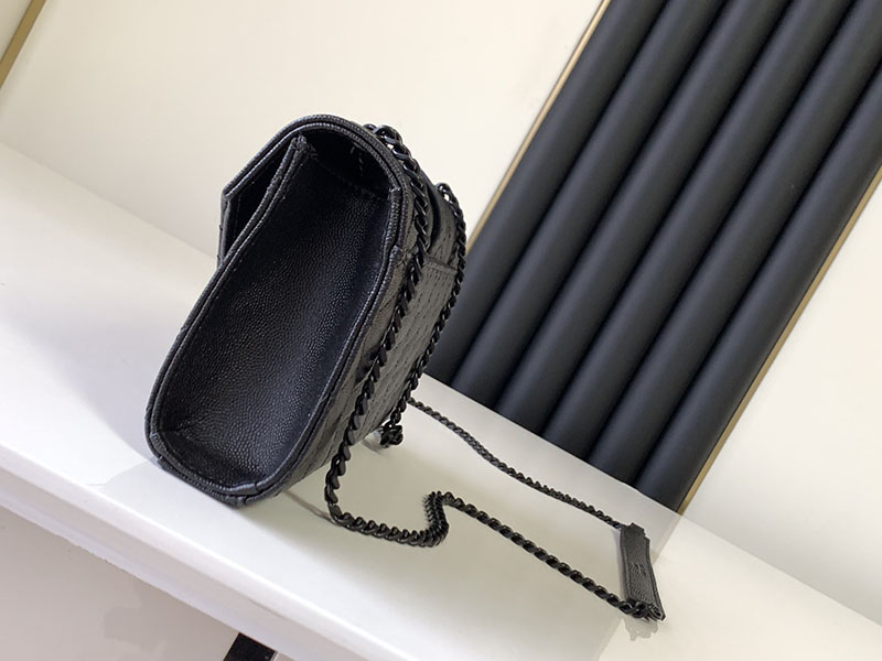 N品 YSL サンローラン ショルダーバッグ エンヴェロップ スモール ブラック 600195BOW981000 ラムスキン ブラック金具 - 画像 (9)