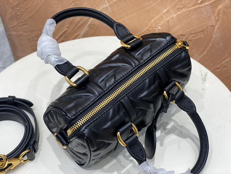 N品 DIOR ディオール Dior Groove 16 ミニバッグ S4000UBOL_M900 黒 ブラック ゴールド金具 激安優良店 - 画像 (4)