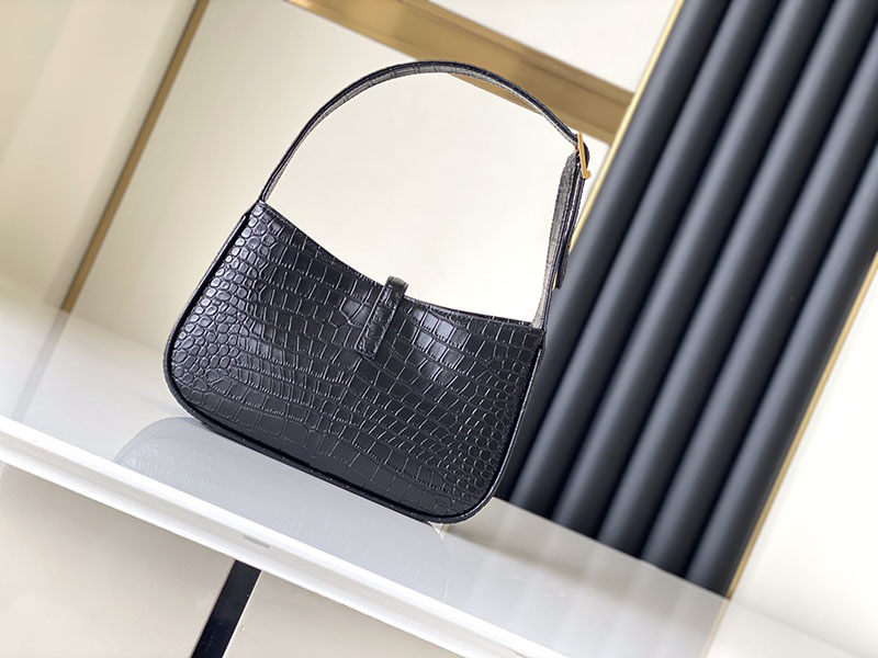 N品 YSL サンローラン ミニバッグ LE 5 À 7 ブラック 763419DND1J1000 カーフスキンレザー ゴールド金具 - 画像 (9)