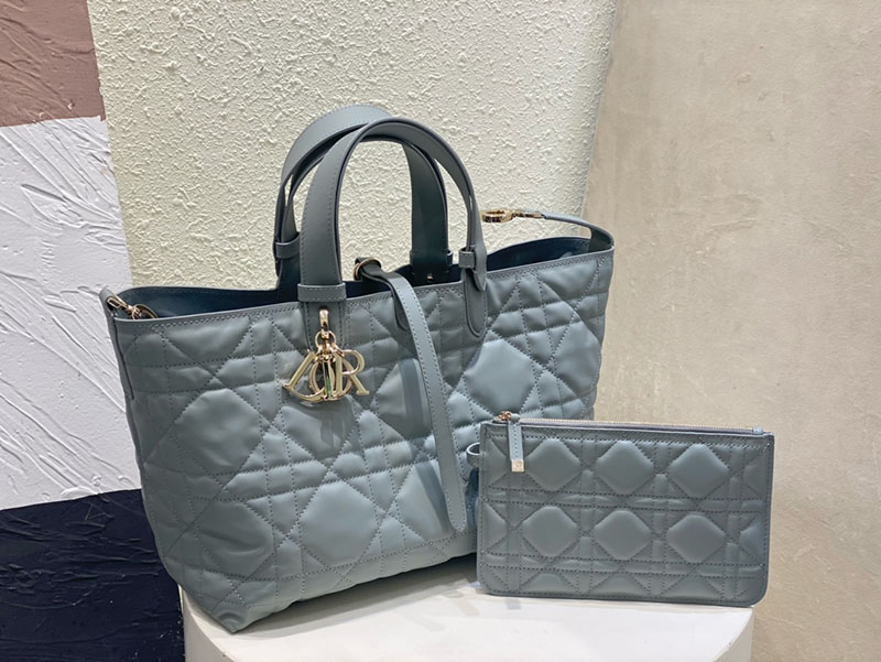 超N品 ディオールバッグコピー Dior Toujours バッグ ミディアム M2821OSHJ_M41G ストーングレー カーフスキン ゴールド金具 - 画像 (9)