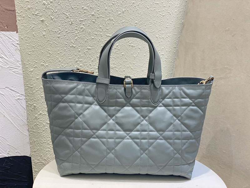 超N品 ディオールバッグコピー Dior Toujours バッグ ミディアム M2821OSHJ_M41G ストーングレー カーフスキン ゴールド金具 - 画像 (5)