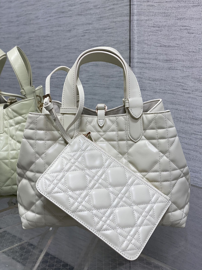 超N品 ディオールバッグコピー Dior Toujours バッグ ミディアム M2821OSHJ_M030 ホワイト カーフスキン ゴールド金具 - 画像 (7)