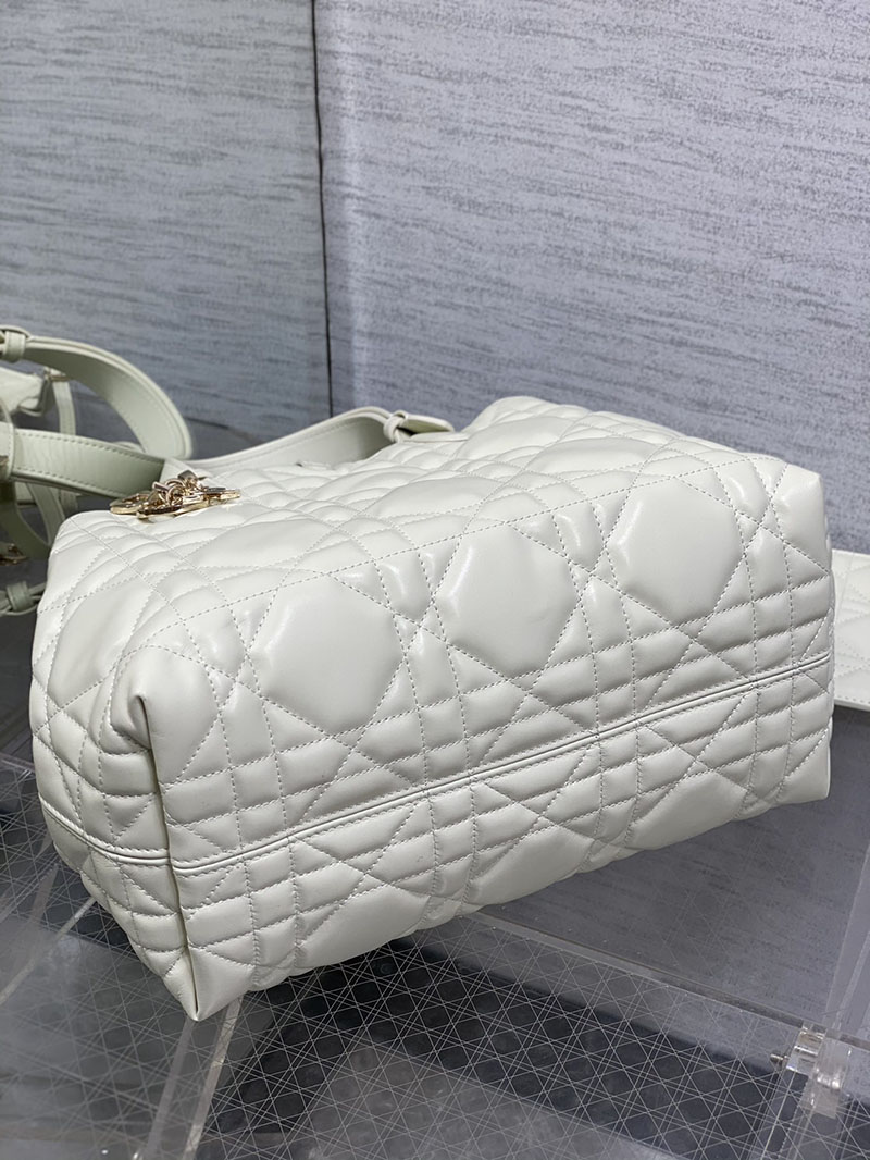 超N品 ディオールバッグコピー Dior Toujours バッグ ミディアム M2821OSHJ_M030 ホワイト カーフスキン ゴールド金具 - 画像 (4)