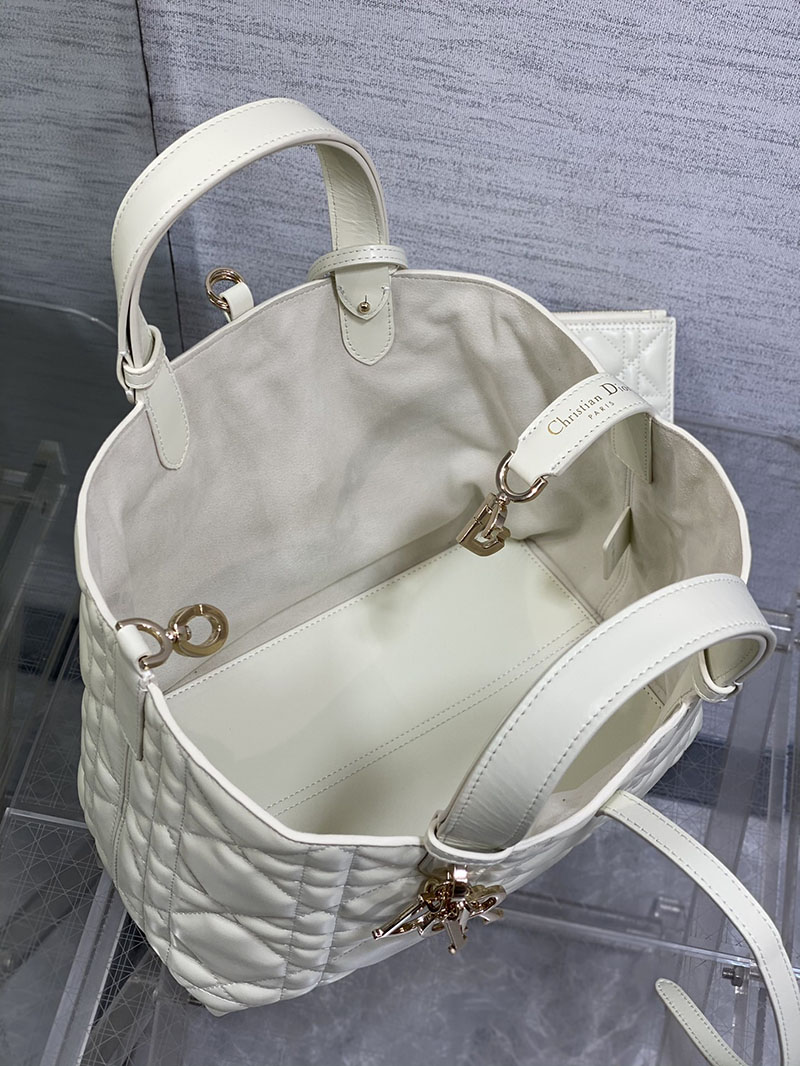 超N品 ディオールバッグコピー Dior Toujours バッグ ミディアム M2821OSHJ_M030 ホワイト カーフスキン ゴールド金具 - 画像 (3)
