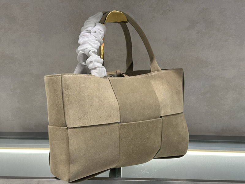 N品 Bottega Veneta ボッテガ・ヴェネタ ミディアム アルコ トートバッグ ポリッジ 966975VCP119776 カーフスキンスキン ゴールド金具 激安優良店 - 画像 (7)