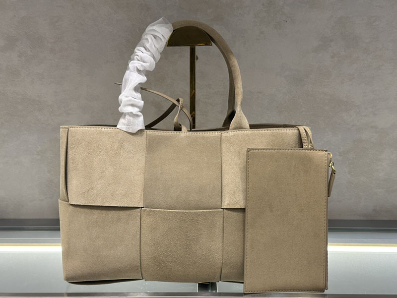 N品 Bottega Veneta ボッテガ・ヴェネタ ミディアム アルコ トートバッグ ポリッジ 966975VCP119776 カーフスキンスキン ゴールド金具 激安優良店 - 画像 (5)