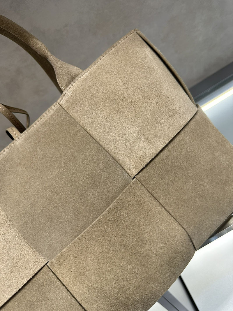 N品 Bottega Veneta ボッテガ・ヴェネタ ミディアム アルコ トートバッグ ポリッジ 966975VCP119776 カーフスキンスキン ゴールド金具 激安優良店 - 画像 (3)