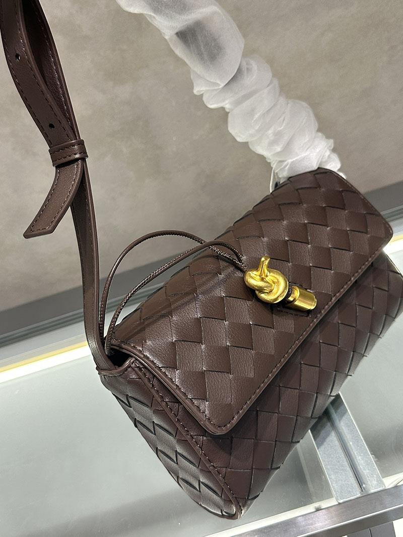 N品 Bottega Veneta ボッテガ・ヴェネタ Andiamo ショルダーバッグ フォンデンテ 9905B1VCPP32132 ラムスキン、カーフ ゴールド金具 激安優良店 - 画像 (8)