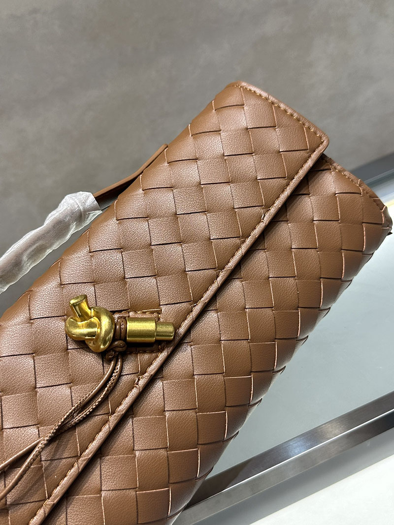 N品 Bottega Veneta ボッテガ・ヴェネタ アンディアーモ クラッチバッグ キャラメル 741511VCPP39830 ラムスキン、カーフ ゴールド金具 激安優良店 - 画像 (4)