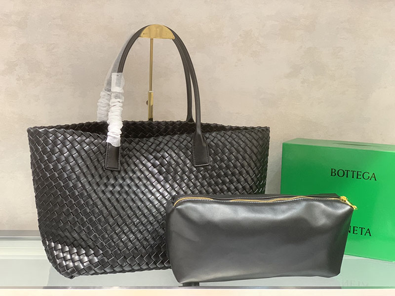 N品 Bottega Veneta ボッテガ・ヴェネタ トートバッグGM 人気 ブラック 608811V91311019 ラムスキン ゴールド金具 激安優良店 - 画像 (7)