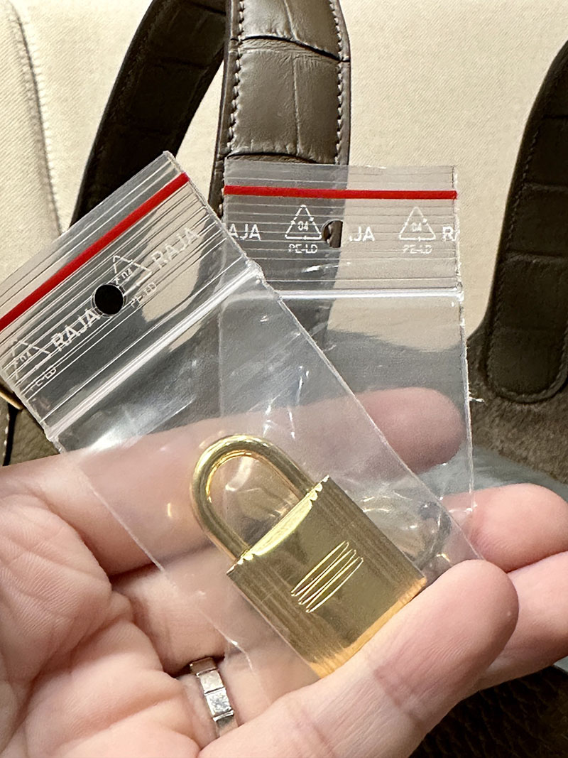 最高級エルメススーパーコピー ピコタンPMコピー ピコタンロック 18 PM タッチ エトゥープ トリヨンクレマンスxクロコダイル アリゲーターマット ゴールド金具 - 画像 (6)