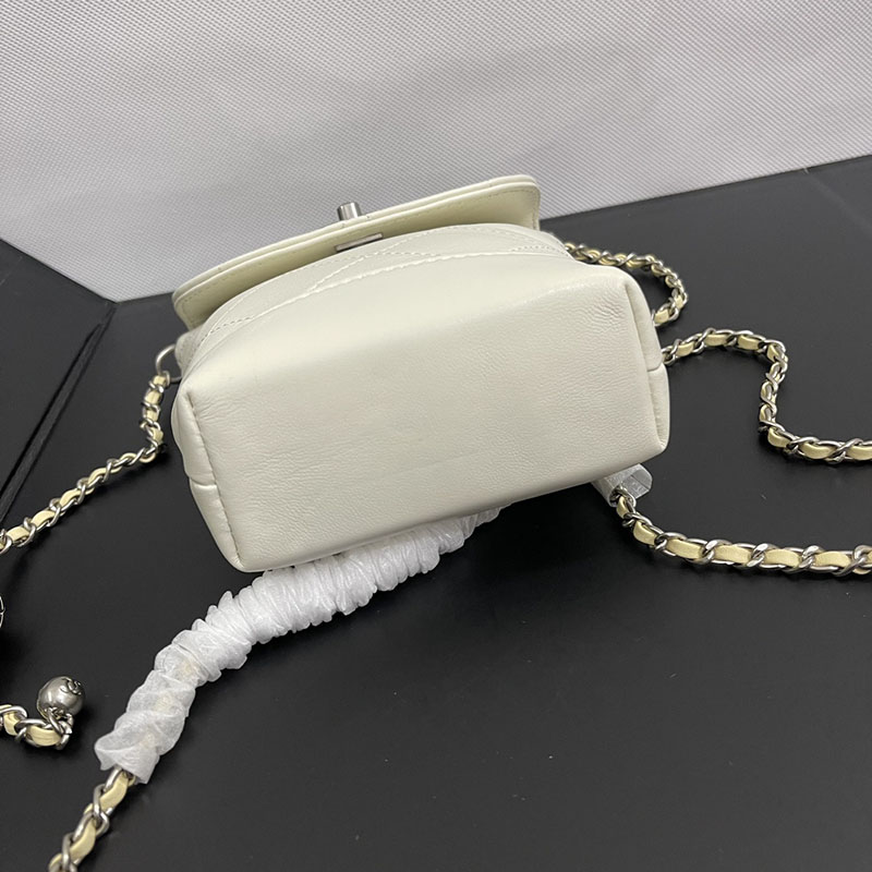 最高級シャネルスーパーコピー シャネルバッグコピー シャネル スマホショルダー ケース 激安 白 (ホワイト) AS0402 カーフスキン シルバー金具 2411167 - 画像 (5)
