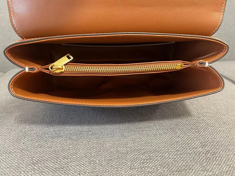N品 セリーヌ バッグ 人気 ランキング CELINE ミディアム ニノ バッグ 117523FXK.18BU ブロンズ ゴールド金具 - 画像 (2)