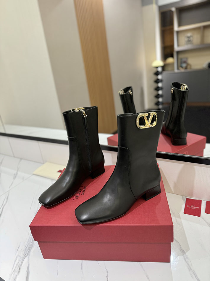 最高級ヴァレンティノスーパーコピー靴 ヴァレンティノブーツコピー VALENTINO ミドルブーツ レディース 歩きやすい 2412310 ブラック - 画像 (9)