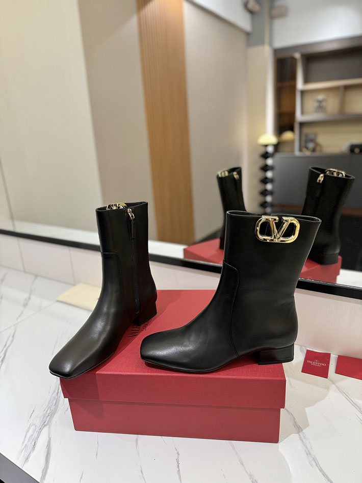 最高級ヴァレンティノスーパーコピー靴 ヴァレンティノブーツコピー VALENTINO ミドルブーツ レディース 歩きやすい 2412310 ブラック - 画像 (5)