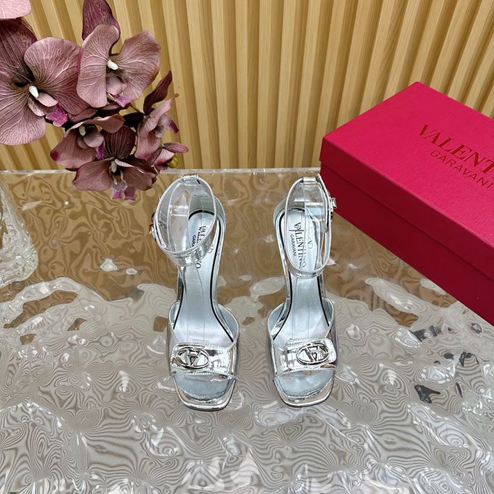 最高級ヴァレンティノスーパーコピー靴 ヴァレンティノサンダルコピー VALENTINO ローヒール レディース サンダル 2412443 シルバー - 画像 (7)