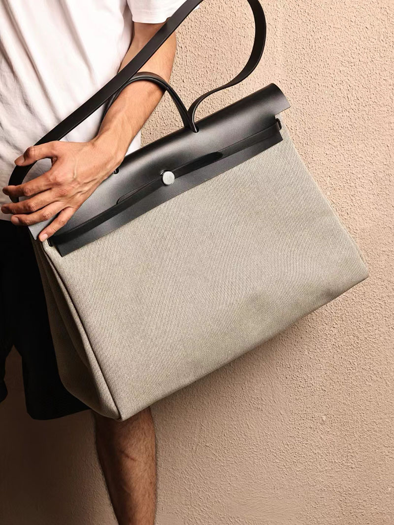 エルメス エールバッグ50 メンズ HERMES エールバッグジップGM ブラック ヴァッシュハンター/トワルアッシュ シルバー金具 2412791 - 画像 (8)