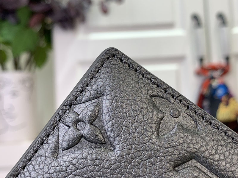 ルイヴィトン カードケース レディース カードケース ポルト カルト・LV チャーム ガンメタル M12178 グレインレザー 2025新作 - 画像 (4)