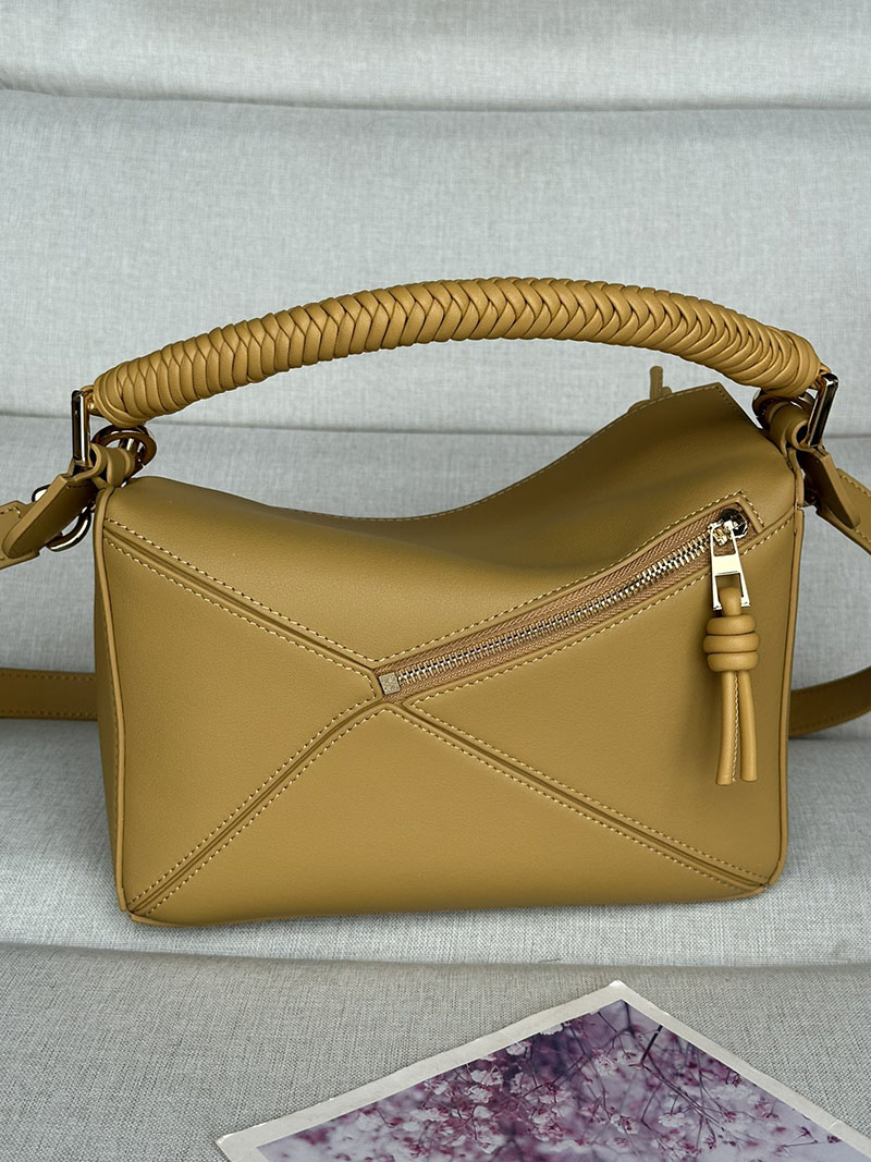 ロエベ 使いやすいバッグ LOEWE パズル/パズルバッグ-スモール A510S21XAE-6715 サハラ ゴールド金具 - 画像 (6)