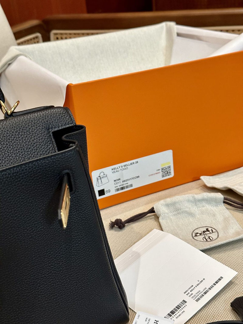 エルメス HERMES ケリー28 内縫い 黒 ブラック トゴ ゴールド金具 2412881 エルメスケリー28内縫い - 画像 (12)