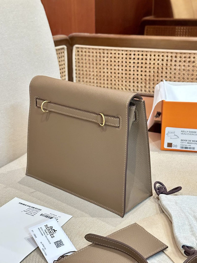 エルメスケリーリュック HERMES エルメス ケリーダンス2 ベージュドゥワイマール エバーカラー ゴールド金具 2412924 - 画像 (4)