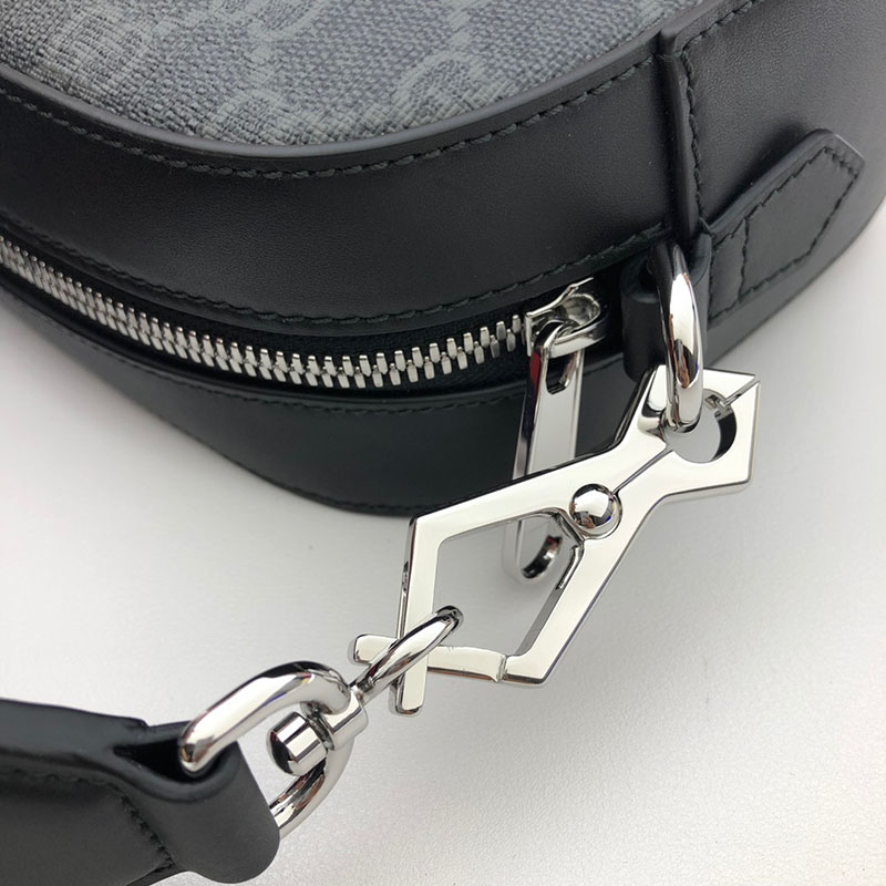 グッチ バッグ 新作 GUCCI メンズ GGスプリーム キャンバス クロスボディバッグ 574886 K5RLN 1095 ブラック/グレー グッチ バッグ メンズ 人気 - 画像 (4)