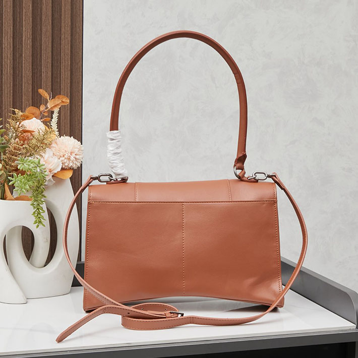 最高級 バレンシアガバッグコピー HOURGLASS スモール バッグ 5935461QJ4M2630 キャメル シルバー金具 バレンシアガ風 バッグ 本革 - 画像 (8)