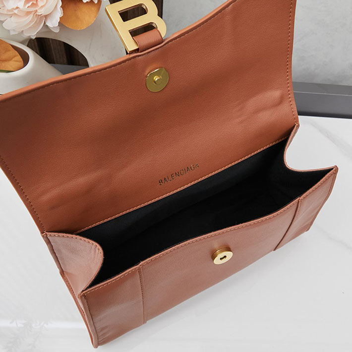 最高級 バレンシアガバッグコピー HOURGLASS スモール バッグ 5935461QJ4M2630 キャメル ゴールド金具 バレンシアガ風 ショルダーバッグ - 画像 (2)