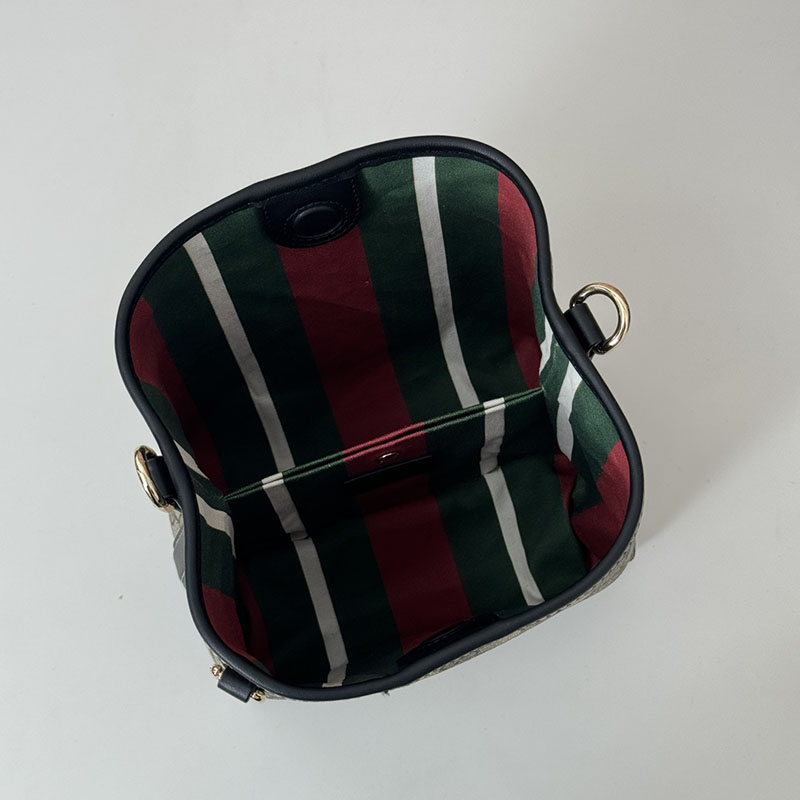 グッチ バッグ 未使用品 GUCCI GGエンブレム ミニ バケットバッグ 815118 FAD6L 9741 ベージュ/ブラック ミニショルダーバッグ 芸能人 - 画像 (3)