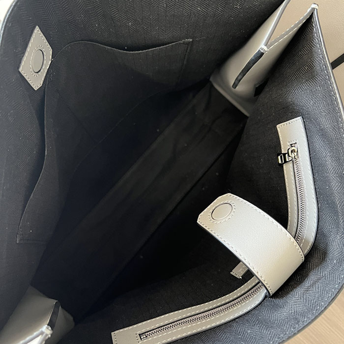 ロエベ 通勤バッグ レディース LOEWE バックル-ホリゾンタル-トート B692K99X02-7240 アスファルトグレー クラシックカーフ シルバー金具 - 画像 (4)
