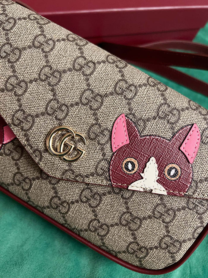 グッチ キャット ディテール付き GG ミニショルダーバッグ 818764 FAEEP 8574 ベージュ&マルチカラー ゴールド金具 ショルダーバッグ 小さめ おしゃれ - 画像 (9)