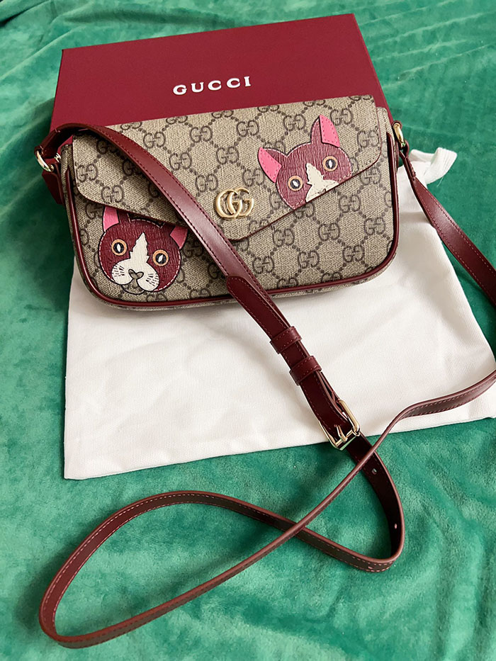 グッチ キャット ディテール付き GG ミニショルダーバッグ 818764 FAEEP 8574 ベージュ&マルチカラー ゴールド金具 ショルダーバッグ 小さめ おしゃれ - 画像 (4)