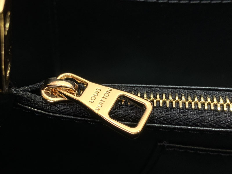ルイヴィトン カプシーヌ EW MM オール ブラック M25284 ラムレザー ゴールド金具 ルイヴィトン カプシーヌ 人気 - 画像 (4)
